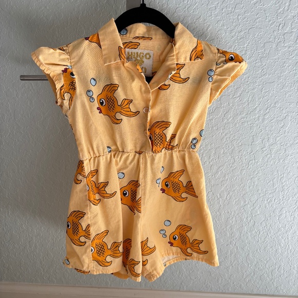 Hugo Loves Tiki Fish Romper - Picture 1 of 3